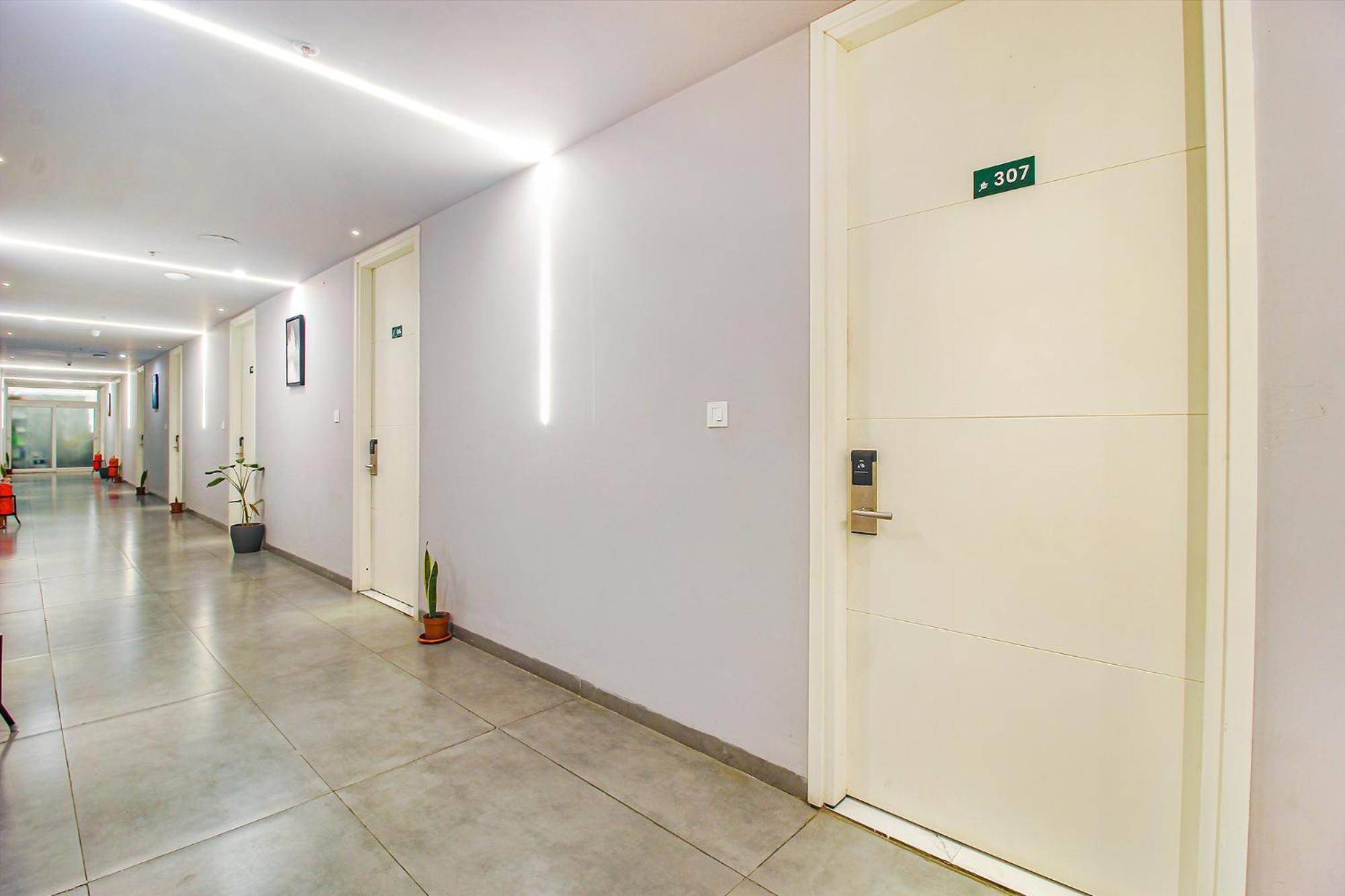 Fabhotel Ssr Fern Suites - 100M From Gsm Mall Madeenaguda Lingampalli Exteriér fotografie